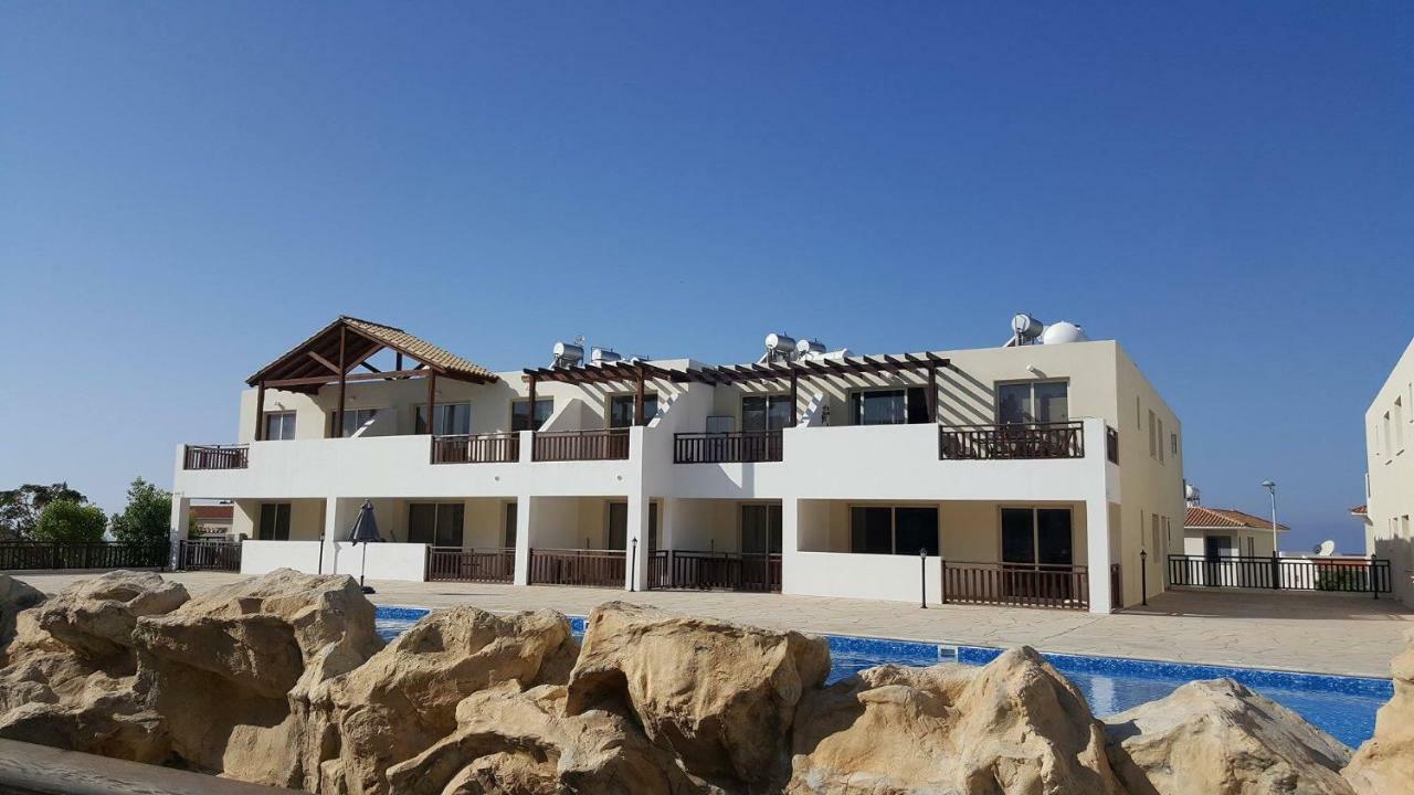 D202 Vanessa Apartments, Peyia Exterior photo