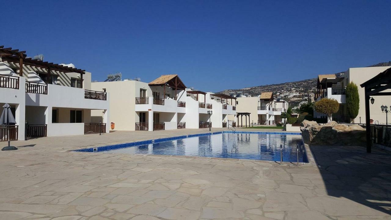 D202 Vanessa Apartments, Peyia Exterior photo